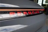 Porsche Taycan din 2025 cu 22.900 km - oferta POR232286 - foto 35