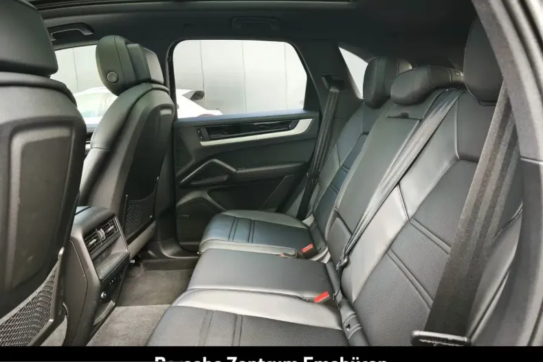Porsche Cayenne din 2024 cu 19.590 km - oferta POR232287 - foto 25