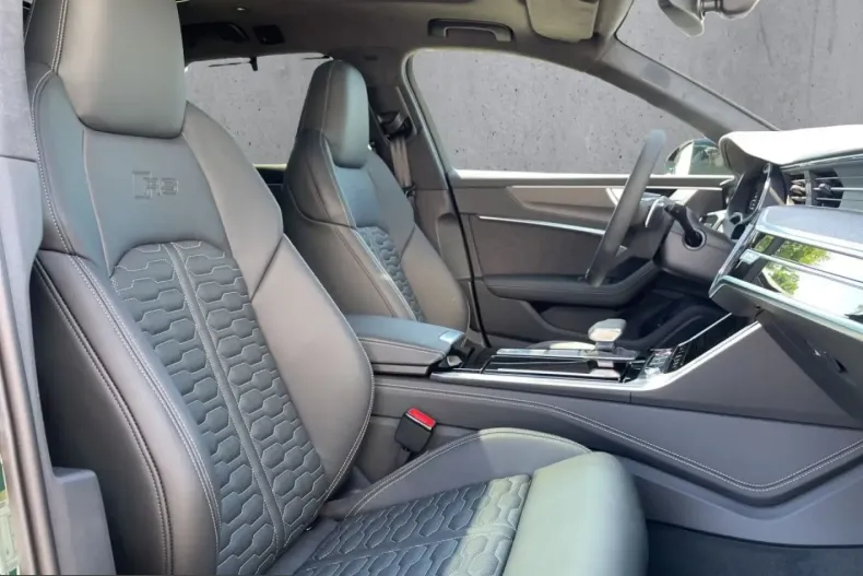 Audi RS6 din 2024 cu 16.800 km - oferta AUD232291 - foto 12