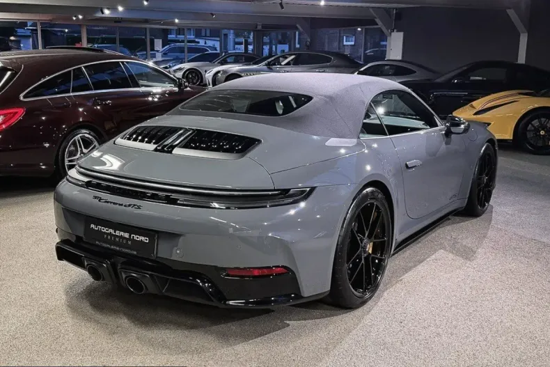 Porsche 992 din 2025 cu 8.500 km - oferta POR232293 - foto 2