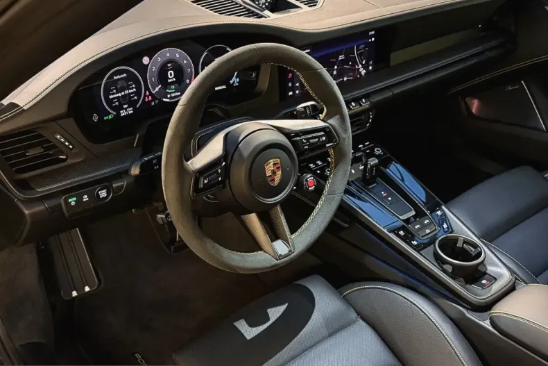 Porsche 992 din 2025 cu 8.500 km - oferta POR232293 - foto 5