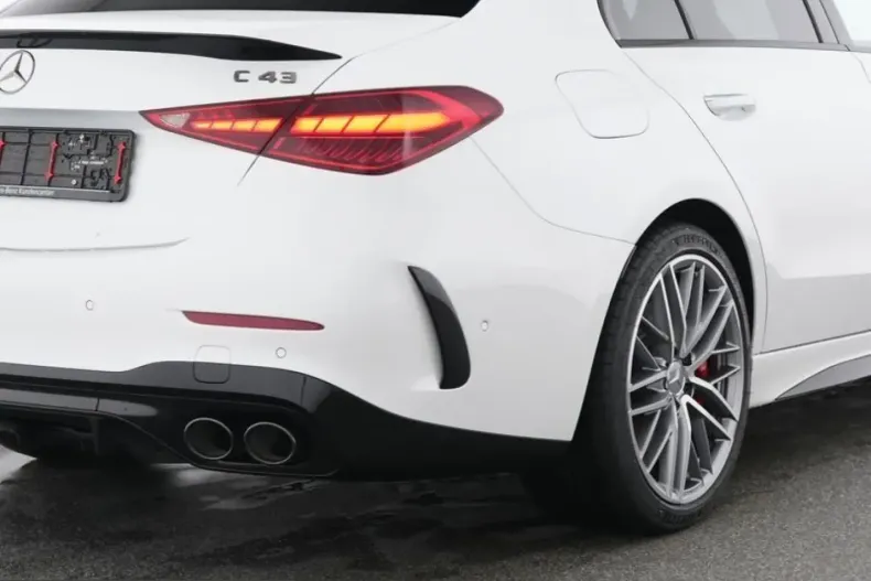 Mercedes-Benz C 43 AMG (Clasa C) din 2025 cu 15.392 km - oferta MER232295 - foto 4