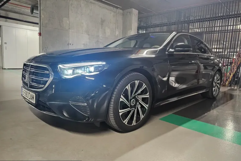 Mercedes-Benz E 400 (Clasa E) din 2024 cu 18.500 km - oferta MER232298 - foto 5