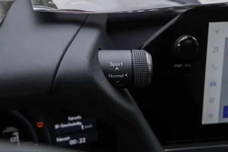 Lexus UX din 2026 cu 100 km - oferta LEX232324 - foto 19