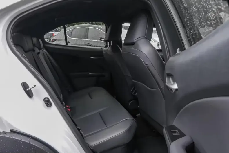 Lexus UX din 2026 cu 100 km - oferta LEX232324 - foto 24