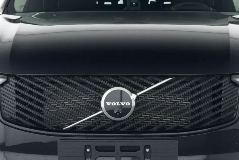 Volvo XC90 din 2025 cu 11.900 km - oferta VOL232344 - foto 4