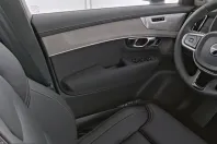 Volvo XC90 din 2025 cu 11.900 km - oferta VOL232344 - foto 12