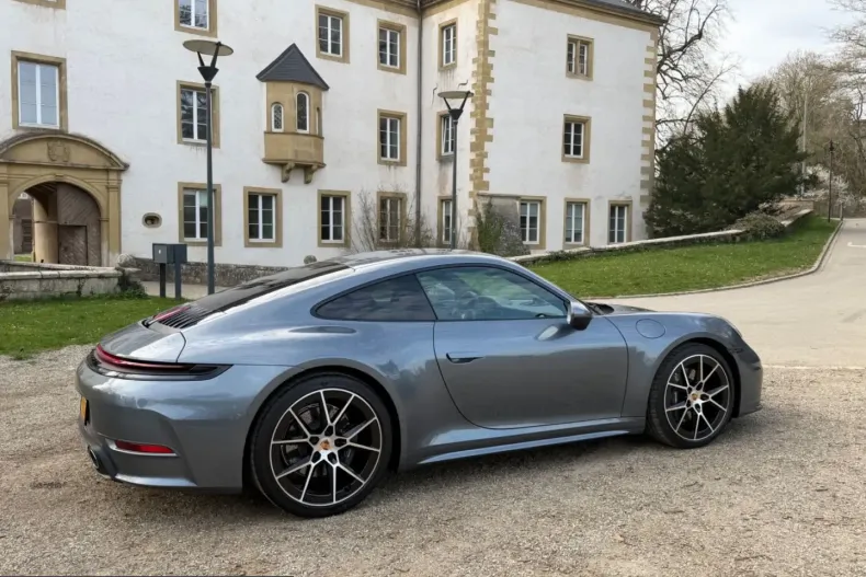 Porsche 992 din 2025 cu 2.380 km - oferta POR232353 - foto 3