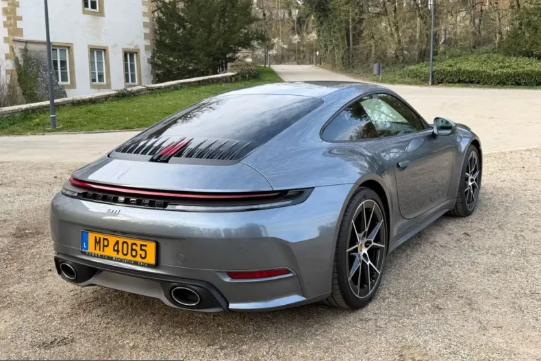 Porsche 992 din 2025 cu 2.380 km - oferta POR232353 - foto 6
