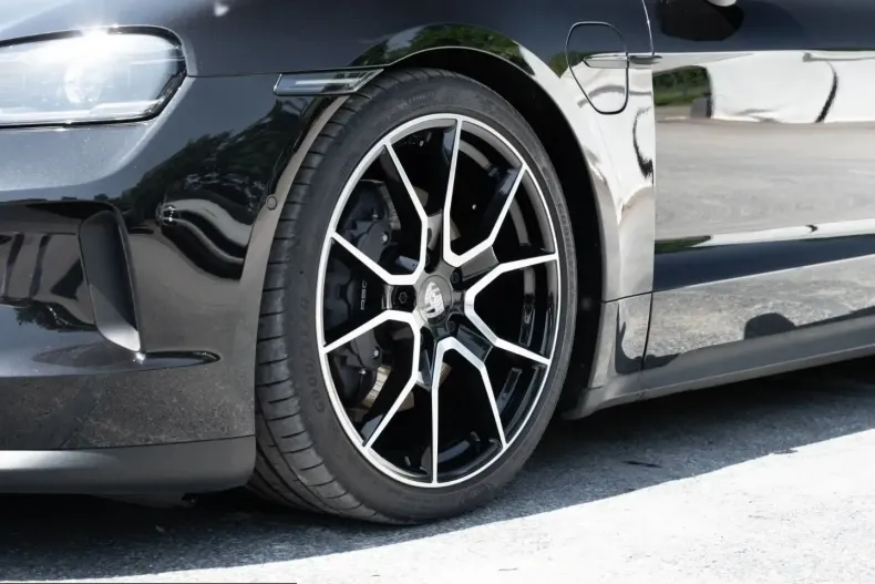 Porsche Taycan din 2025 cu 29.300 km - oferta POR232354 - foto 13