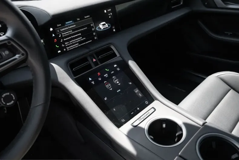 Porsche Taycan din 2025 cu 29.300 km - oferta POR232354 - foto 20