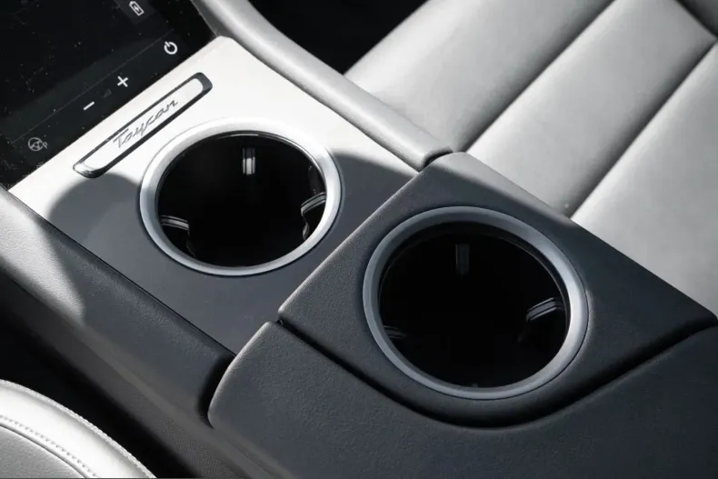 Porsche Taycan din 2025 cu 29.300 km - oferta POR232354 - foto 22