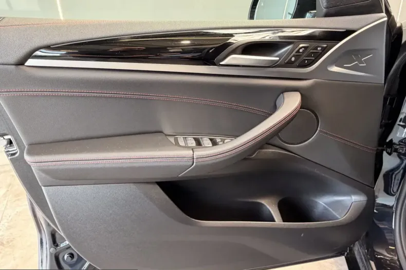 BMW X4 (Seria X) din 2024 cu 68.611 km - oferta BMW232369 - foto 10