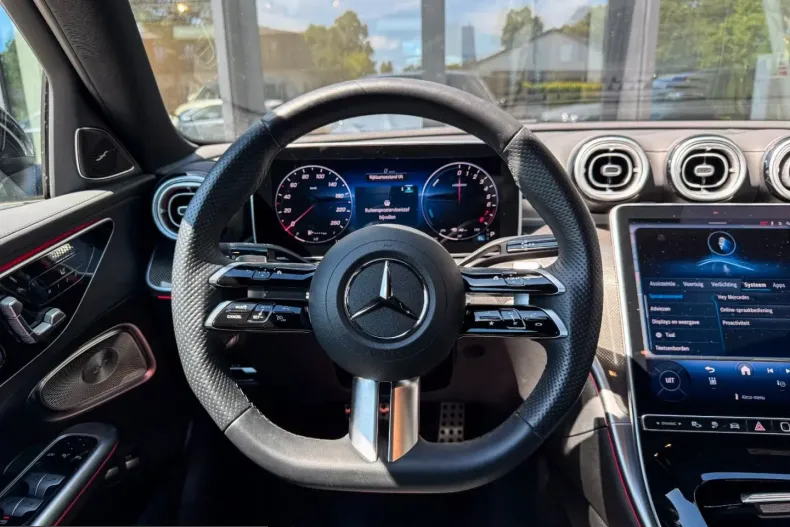 Mercedes-Benz C 300 (Clasa C) din 2025 cu 11.900 km - oferta MER232388 - foto 10