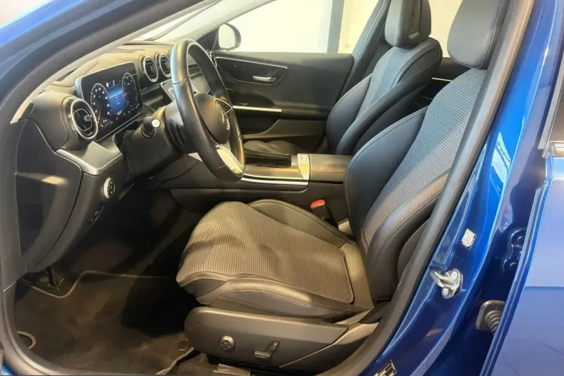 Mercedes-Benz C 300 (Clasa C) din 2023 cu 33.418 km - oferta MER232390 - foto 7