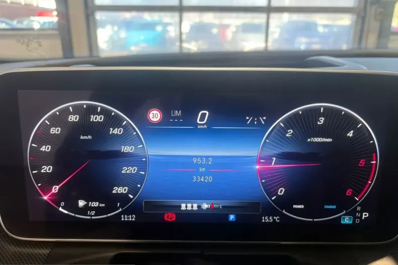 Mercedes-Benz C 300 (Clasa C) din 2023 cu 33.418 km - oferta MER232390 - foto 8
