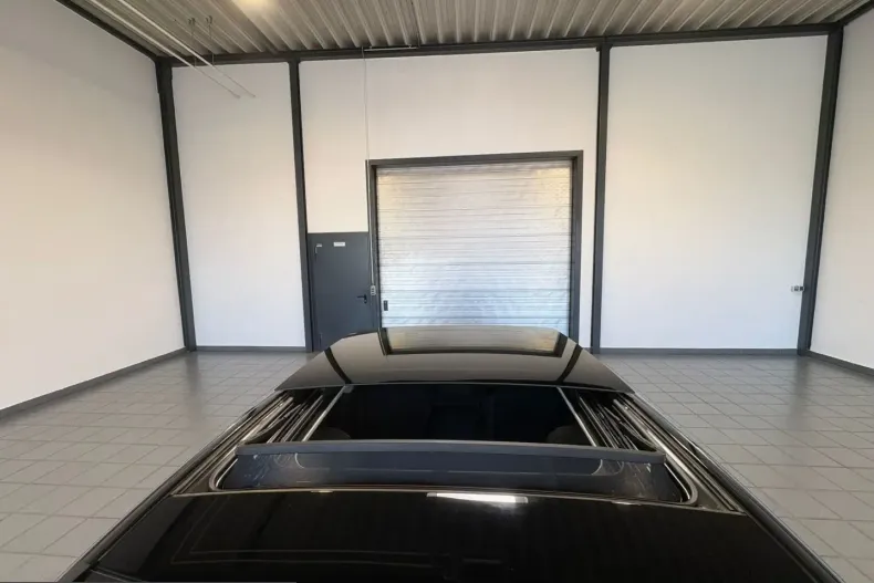 Mercedes-Benz C 300 (Clasa C) din 2023 cu 33.418 km - oferta MER232390 - foto 13