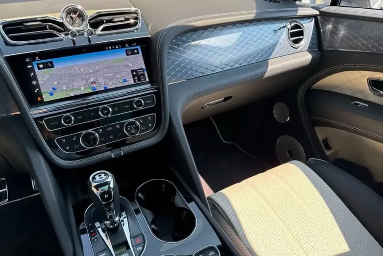 Bentley Bentayga din 2023 cu 40.243 km - oferta BEN232393 - foto 30