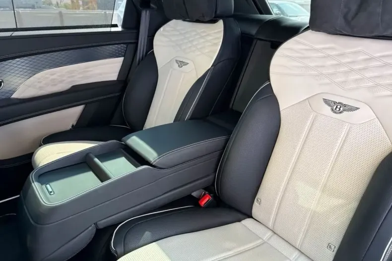 Bentley Bentayga din 2023 cu 40.243 km - oferta BEN232393 - foto 35