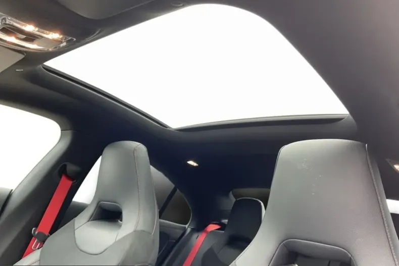 Mercedes-Benz CLA 35 AMG (Clasa CLA) din 2024 cu 21.000 km - oferta MER232401 - foto 9