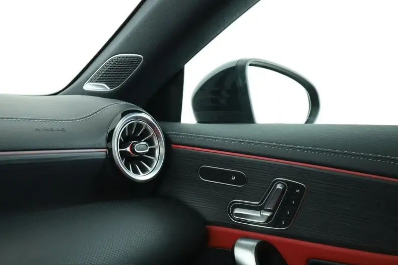 Mercedes-Benz CLA 45 AMG (Clasa CLA) din 2021 cu 50.655 km - oferta MER232402 - foto 16