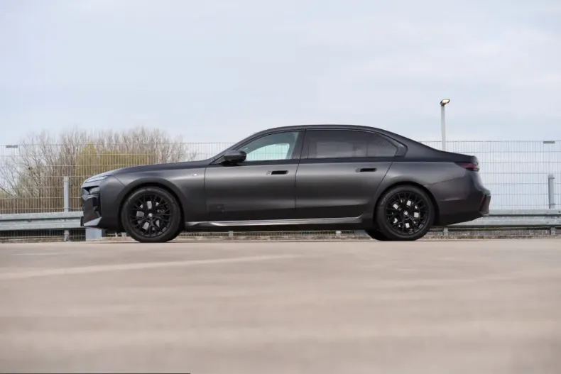 BMW 740 (Seria 7) din 2024 cu 109.500 km - oferta BMW232417 - foto 3