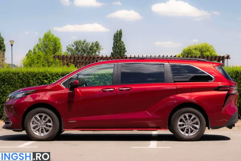 Toyota Sienna din 2023 cu 18.030 km - oferta TOY232418 - foto 5