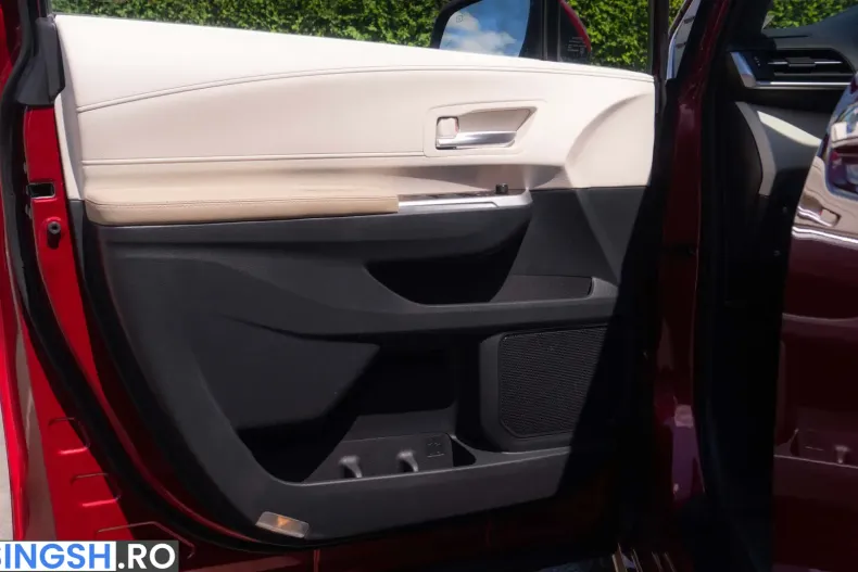 Toyota Sienna din 2023 cu 18.030 km - oferta TOY232418 - foto 14