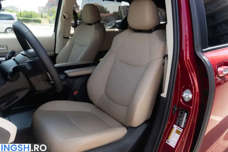 Toyota Sienna din 2023 cu 18.030 km - oferta TOY232418 - foto 26