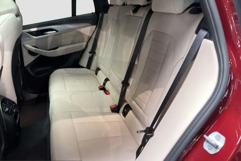 BMW X4 (Seria X) din 2025 cu 10.999 km - oferta BMW232422 - foto 13