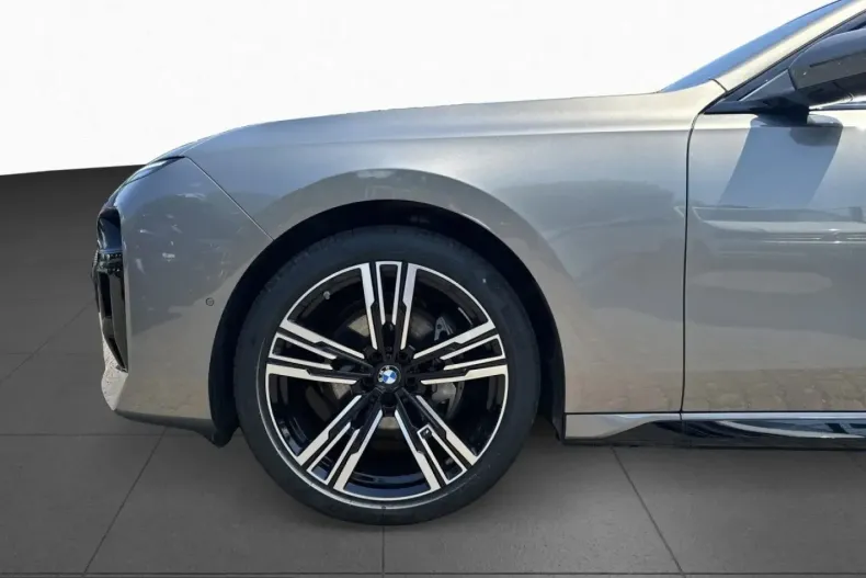 BMW 740 (Seria 7) din 2025 cu 26.065 km - oferta BMW232428 - foto 17