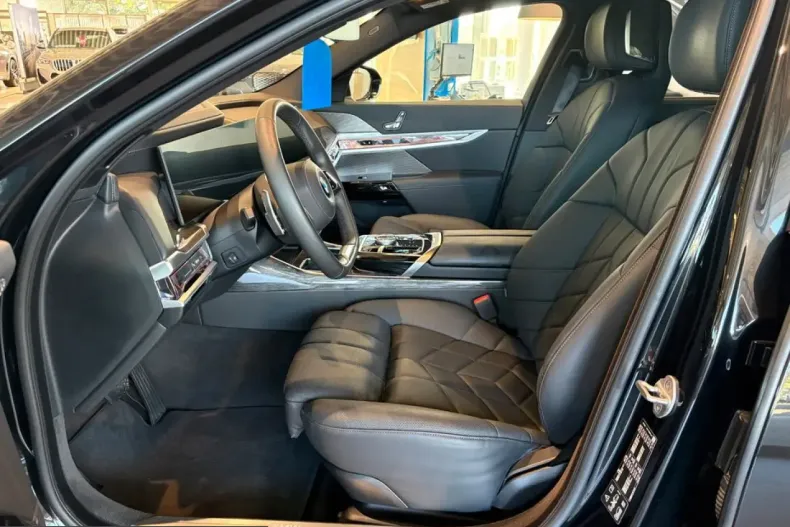 BMW 740 (Seria 7) din 2025 cu 28.899 km - oferta BMW232430 - foto 11