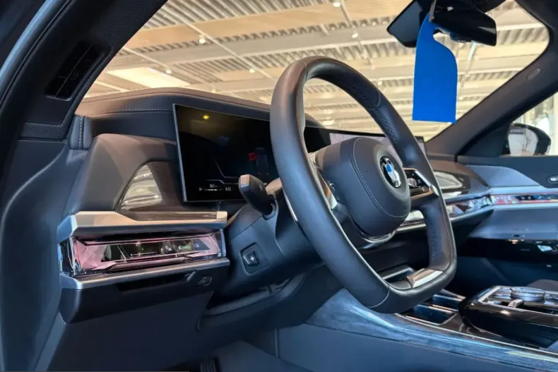 BMW 740 (Seria 7) din 2025 cu 28.899 km - oferta BMW232430 - foto 19