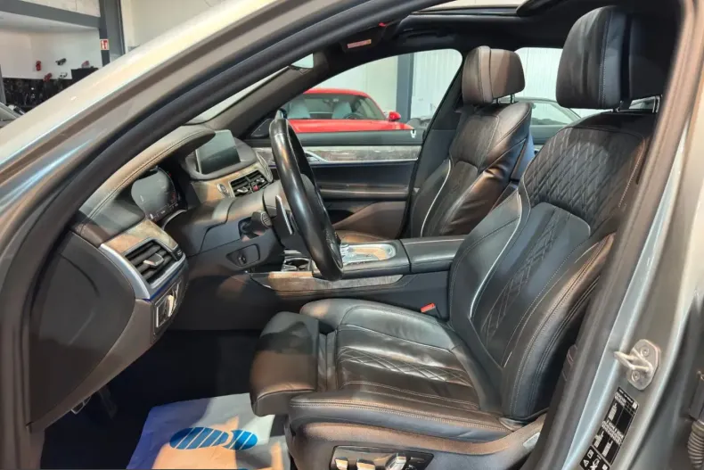 BMW 750 (Seria 7) din 2021 cu 121.724 km - oferta BMW232434 - foto 8