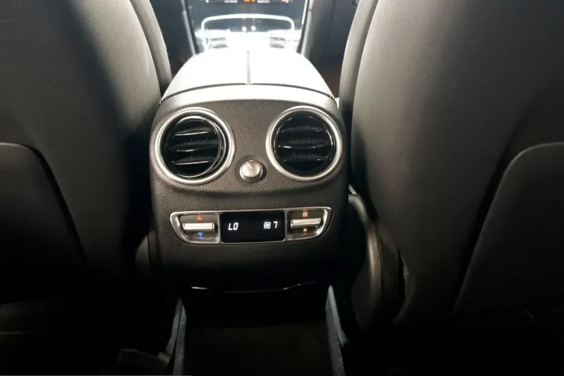Mercedes-Benz GLC 300 (Clasa GLC) din 2022 cu 60.537 km - oferta MER232435 - foto 13