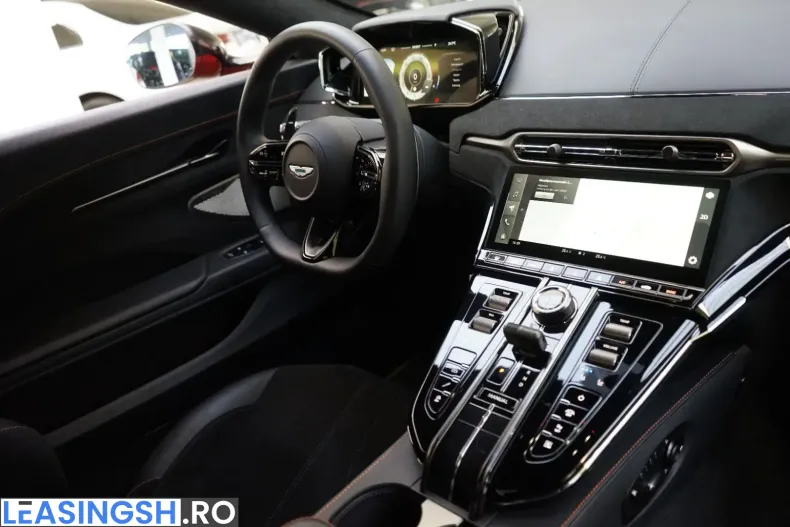 Aston Martin V8 Vantage din 2025 cu 6.400 km - oferta AST232445 - foto 32