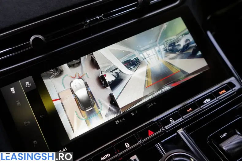 Aston Martin V8 Vantage din 2025 cu 6.400 km - oferta AST232445 - foto 45