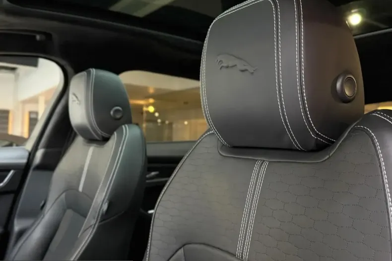 Jaguar F-Pace din 2024 cu 47.401 km - oferta JAG232446 - foto 13