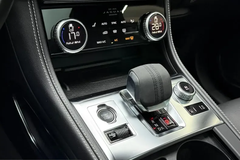 Jaguar F-Pace din 2024 cu 47.401 km - oferta JAG232446 - foto 20