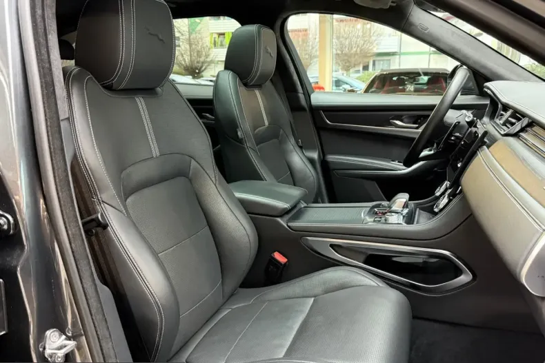 Jaguar F-Pace din 2024 cu 47.401 km - oferta JAG232446 - foto 23