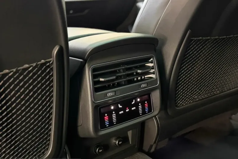 Audi RSQ8 din 2021 cu 66.500 km - oferta AUD232447 - foto 30