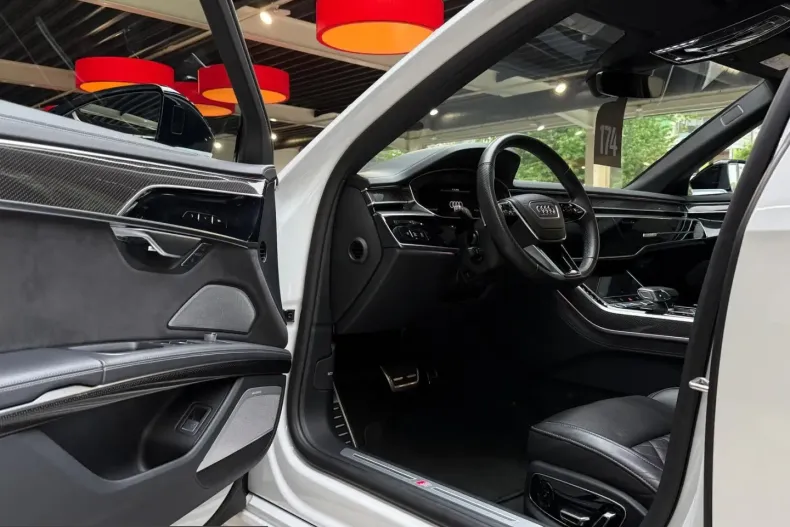 Audi A8 din 2023 cu 100.000 km - oferta AUD232449 - foto 12
