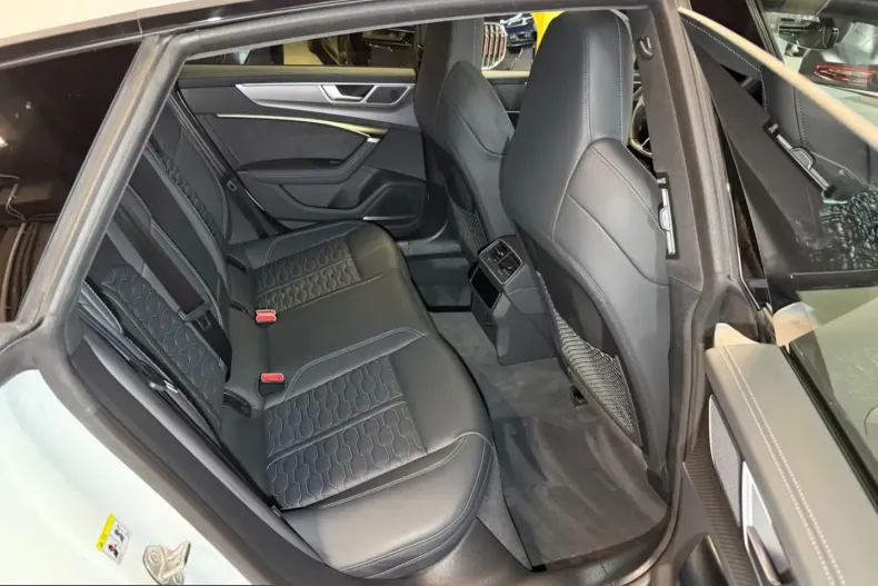 Audi RS7 din 2025 cu 10.500 km - oferta AUD232451 - foto 18