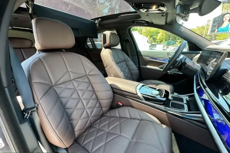 BMW 750 (Seria 7) din 2024 cu 22.400 km - oferta BMW232462 - foto 17