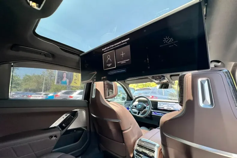 BMW 750 (Seria 7) din 2024 cu 22.400 km - oferta BMW232462 - foto 20