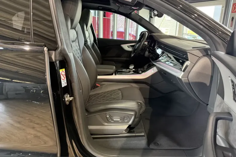 Audi Q8 din 2023 cu 11.628 km - oferta AUD232464 - foto 18
