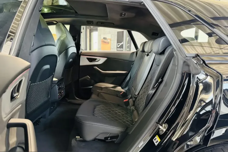 Audi Q8 din 2023 cu 11.628 km - oferta AUD232464 - foto 19