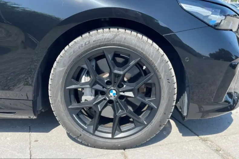 BMW 550 (Seria 5) din 2025 cu 10.875 km - oferta BMW232467 - foto 3