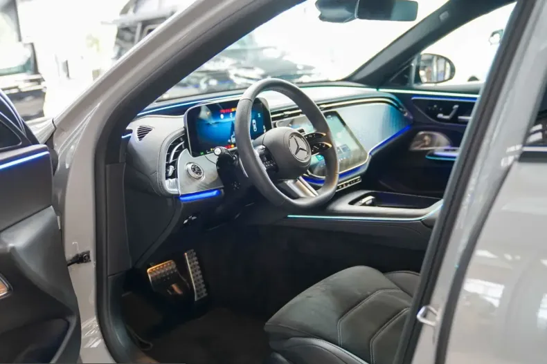 Mercedes-Benz E 450 (Clasa E) din 2025 cu 23.656 km - oferta MER232469 - foto 11