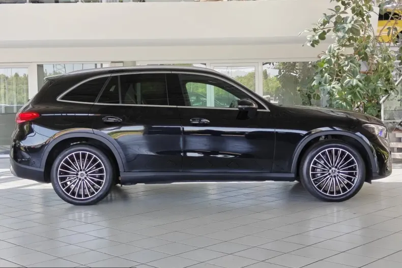 Mercedes-Benz GLC 300 (Clasa GLC) din 2023 cu 32.506 km - oferta MER232471 - foto 2